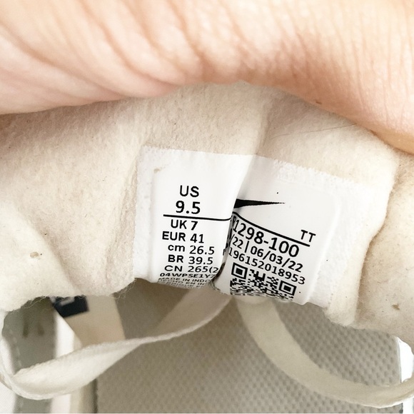 Nike Waffle One Essential Shoes in Phantom Womens size 9.5 - Picture 9 of 10